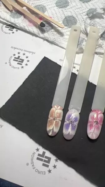 warsztaty-zdobienia-paznokci-zhostovo-2