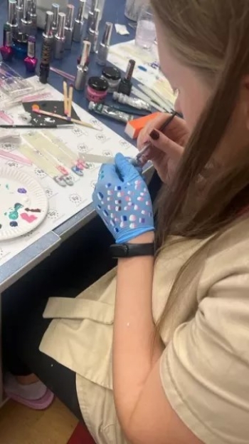 warsztaty-zdobienia-paznokci-zhostovo-6