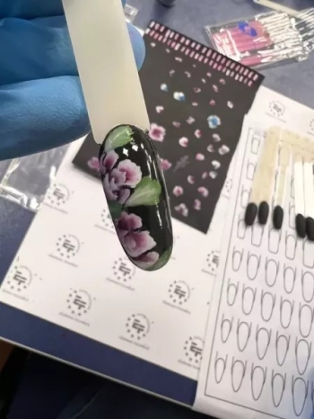 warsztaty-zdobienia-paznokci-zhostovo-10