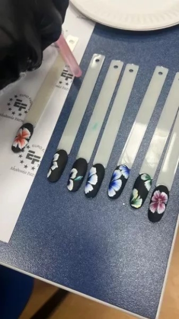 warsztaty-zdobienia-paznokci-zhostovo-19